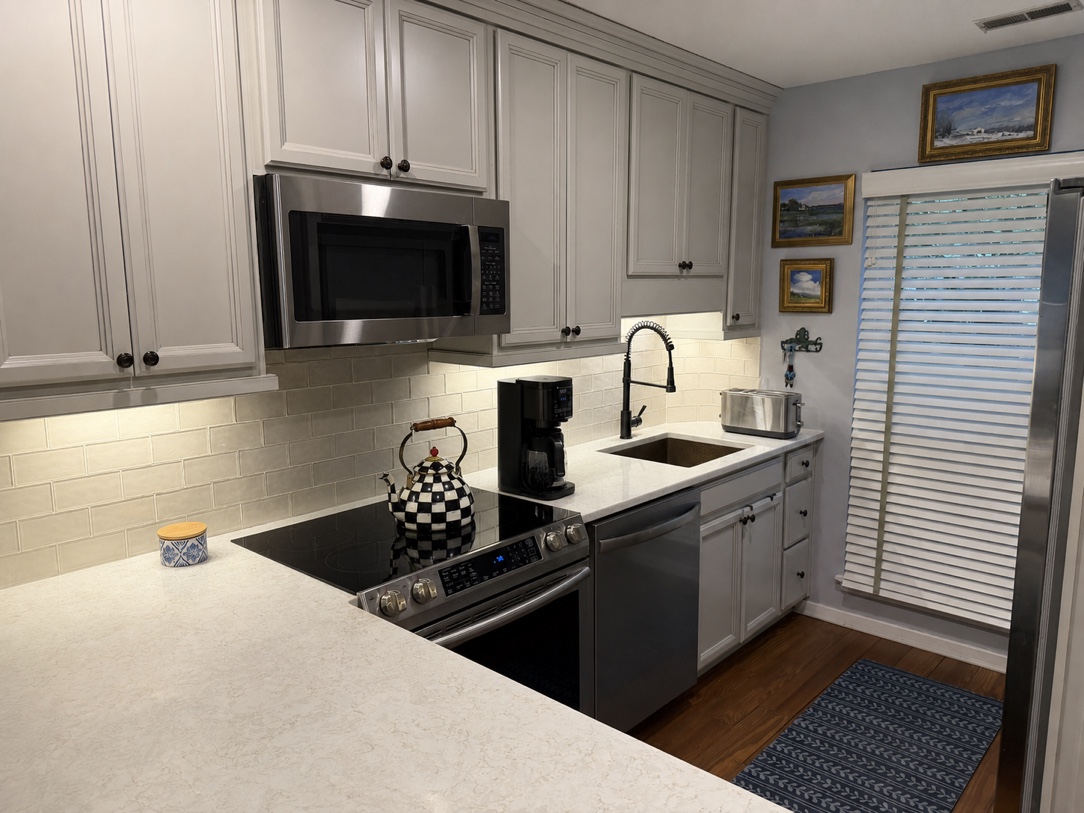 Real starting photo of a kitchen